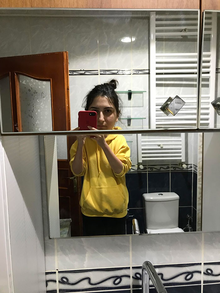 15 kiểu gương kinh dị khiến hội chị em cụt hứng selfie - Ảnh 3.