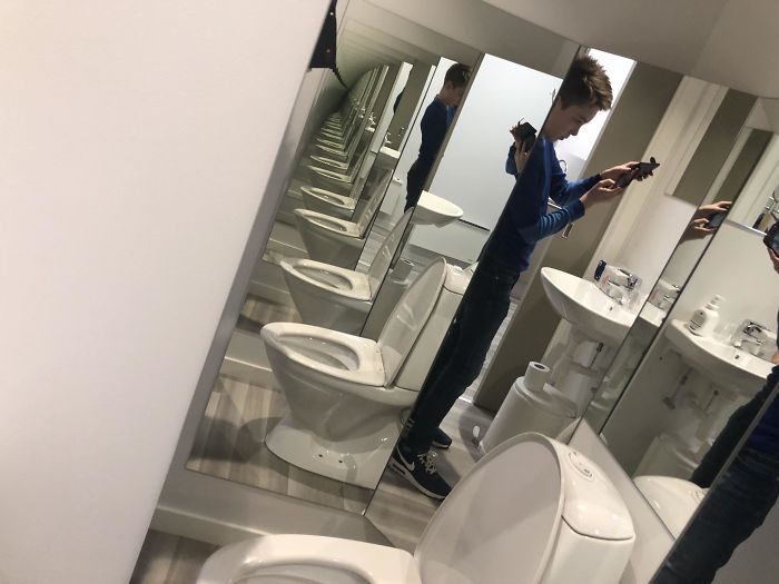 15 kiểu gương kinh dị khiến hội chị em cụt hứng selfie - Ảnh 11.