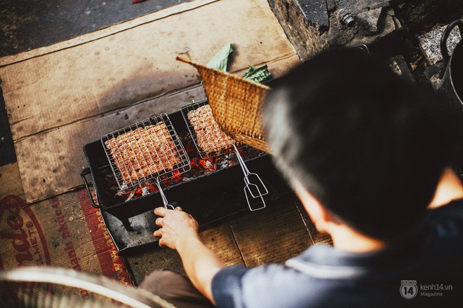 Từ kinh đô về cố đô, từ Hà Nội đến Ninh Bình thôi mà món bún chả đã khác xa thế này - Ảnh 2.