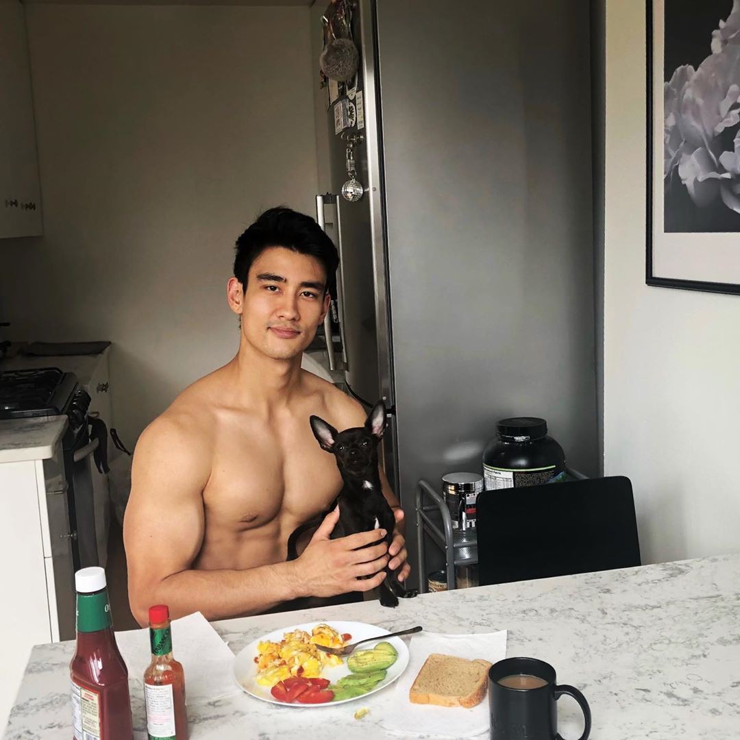 HOT: Lộ diện siêu anh hùng Châu Á đầu tiên của Marvel body sáu múi siêu gợi cảm - Ảnh 8. HOT: Lộ diện siêu anh hùng Châu Á đầu tiên của Marvel body sáu múi siêu gợi cảm - Ảnh 8.