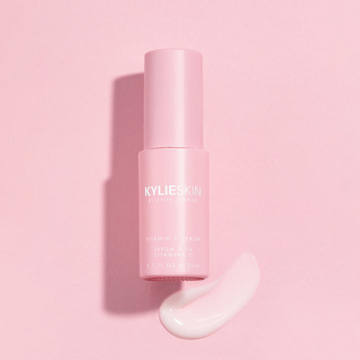 Review đầu tiên về đồ skincare của Kylie Jenner: được khen nhiều bất ngờ nhưng đáng chú ý nhất là về sản phẩm scrub bị tố có thể gây hỏng da - Ảnh 6.