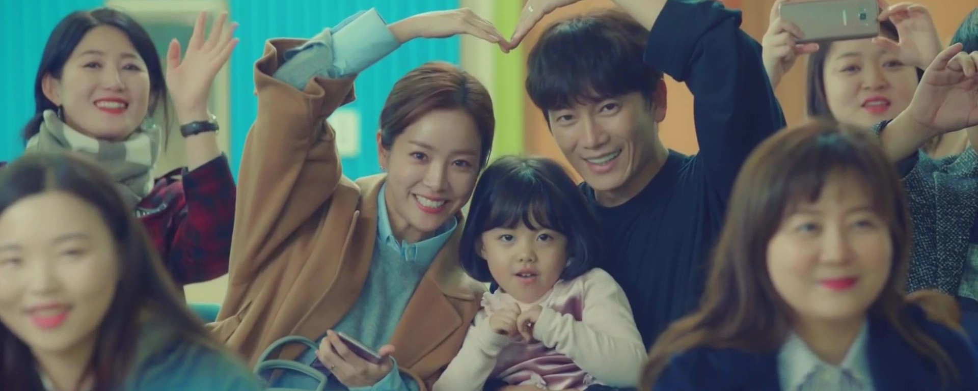 Ji Sung bạo mồm nói anh nhớ em với Han Ji Min, bà xã Lee Bo Young ở nhà liệu có ghen nổ mắt? - Ảnh 5. Ji Sung bạo mồm nói anh nhớ em với Han Ji Min, bà xã Lee Bo Young ở nhà liệu có ghen nổ mắt? - Ảnh 5.