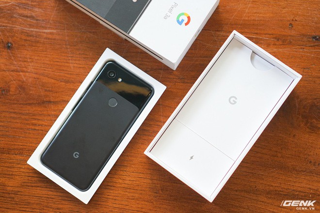 Trên tay Google Pixel 3a tại Việt Nam: không đẹp, 1 camera nhưng hoàn toàn có thể khiến nhiều ông lớn nghìn đô tâm phục, khẩu phục - Ảnh 2.