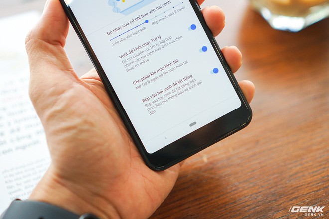 Trên tay Google Pixel 3a tại Việt Nam: không đẹp, 1 camera nhưng hoàn toàn có thể khiến nhiều ông lớn nghìn đô tâm phục, khẩu phục - Ảnh 42.