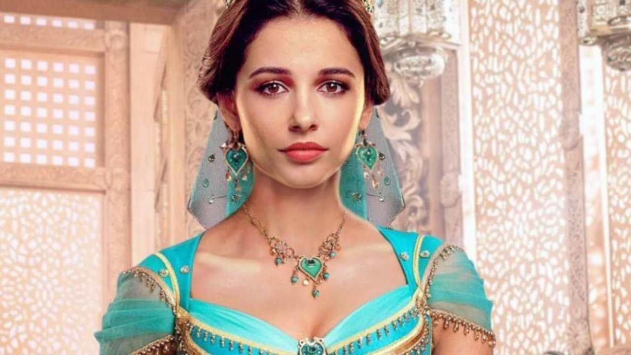 Jasmine đầu tiên của Aladdin Naomi Scott: Vẻ đẹp lai Á - Âu gây bão, từ ca sĩ vô danh thành công chúa mới của Disney - Ảnh 15. Jasmine đầu tiên của Aladdin Naomi Scott: Vẻ đẹp lai Á - Âu gây bão, từ ca sĩ vô danh thành công chúa mới của Disney - Ảnh 15.