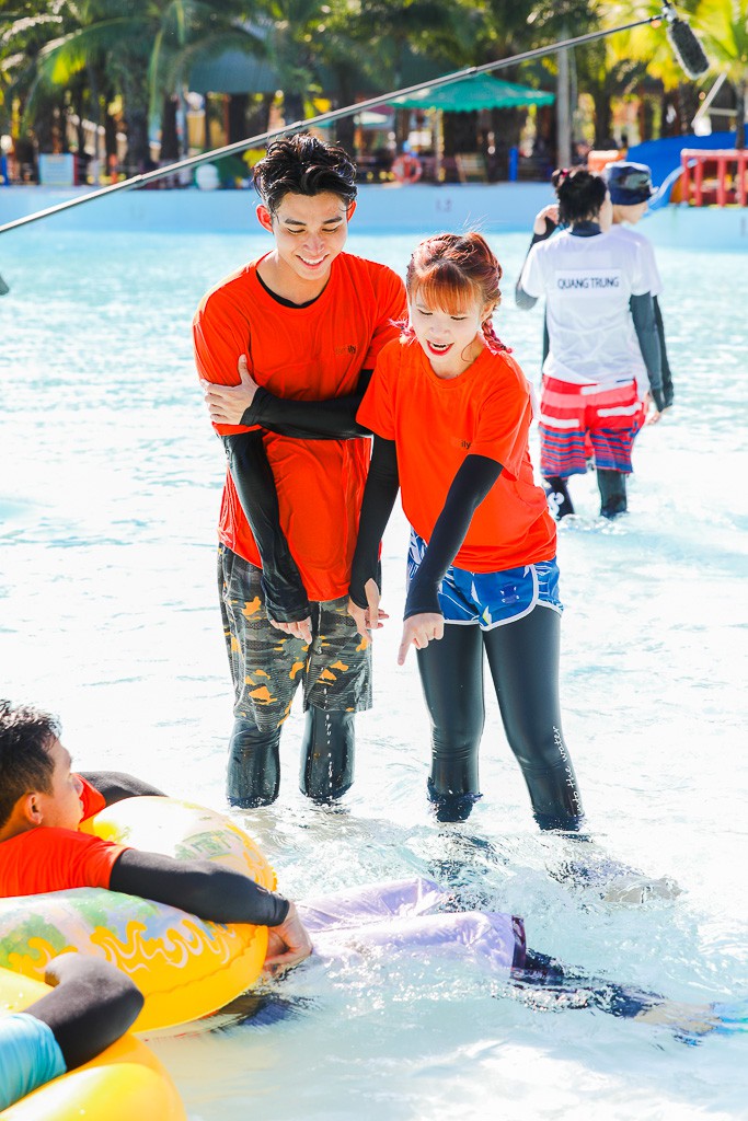 Running Man: Bị Kelvin Khánh chơi xấu, Trấn Thành quyết định... cởi luôn quần - Ảnh 7. Running Man: Bị Kelvin Khánh chơi xấu, Trấn Thành quyết định... cởi luôn quần - Ảnh 7.