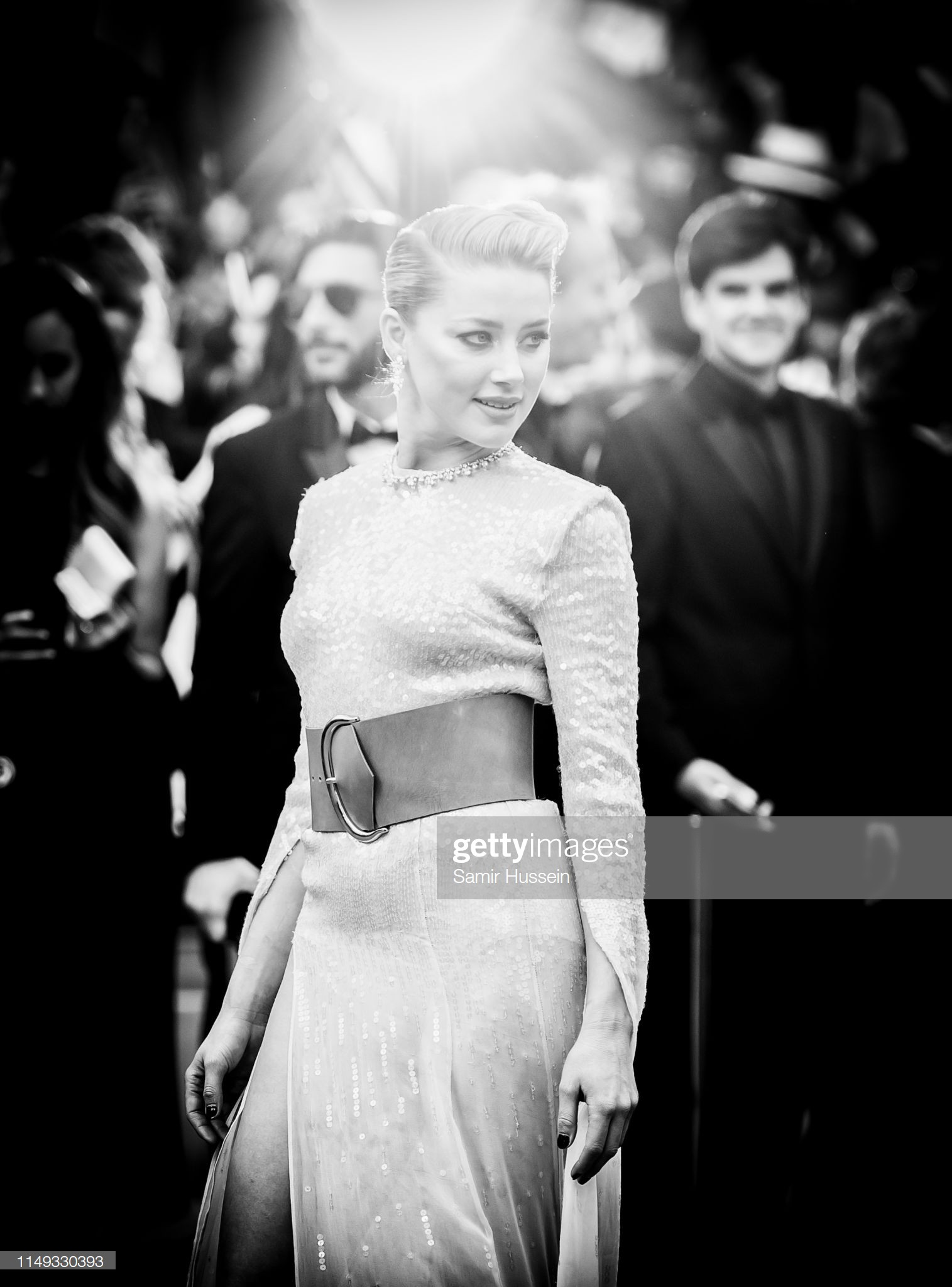 Top khoảnh khắc đắt giá nhất Cannes 2019: Dàn mỹ nhân 9X bất ngờ chiếm đa số, Selena và cặp đôi Brooklyn ấn tượng mạnh - Ảnh 17. Top khoảnh khắc đắt giá nhất Cannes 2019: Dàn mỹ nhân 9X bất ngờ chiếm đa số, Selena và cặp đôi Brooklyn ấn tượng mạnh - Ảnh 17.