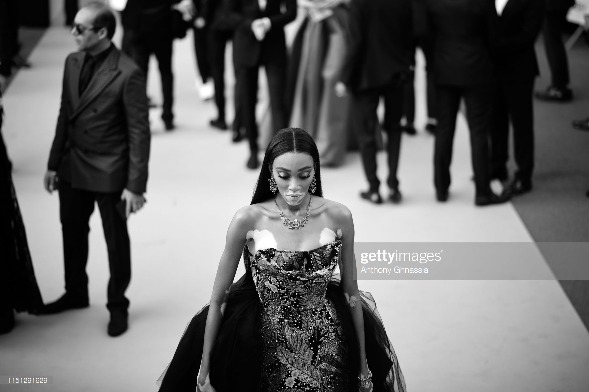 Top khoảnh khắc đắt giá nhất Cannes 2019: Dàn mỹ nhân 9X bất ngờ chiếm đa số, Selena và cặp đôi Brooklyn ấn tượng mạnh - Ảnh 18. Top khoảnh khắc đắt giá nhất Cannes 2019: Dàn mỹ nhân 9X bất ngờ chiếm đa số, Selena và cặp đôi Brooklyn ấn tượng mạnh - Ảnh 18.