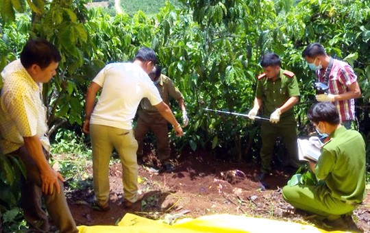 Vụ s&aacute;t hại 3 b&agrave; ch&aacute;u r&uacute;ng động L&acirc;m Đồng: Triệu tập chồng con nghi phạm - Ảnh 3.