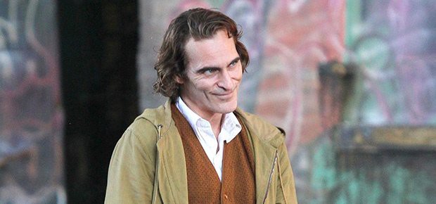 Joaquin Phoenix: Gã Joker điên loạn, khác biệt trên màn ảnh rộng lẫn cuộc sống đời thực! - Ảnh 4.