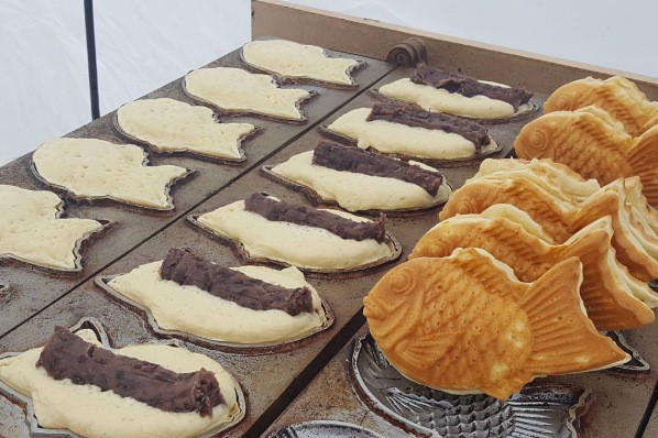 Bungeoppang của Hàn Quốc và taiyaki của Nhật Bản - cặp anh em thất lạc - Ảnh 1.