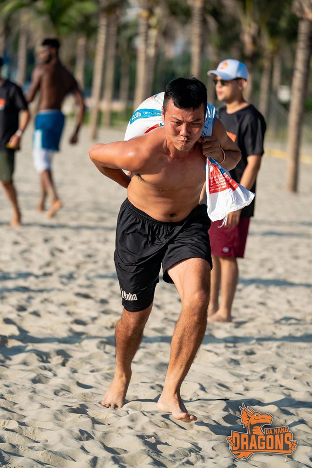 Lộ ảnh tập luyện trên biển của team bóng rổ Danang Dragons khiến chị em đổ gục rầm rầm - Ảnh 21.