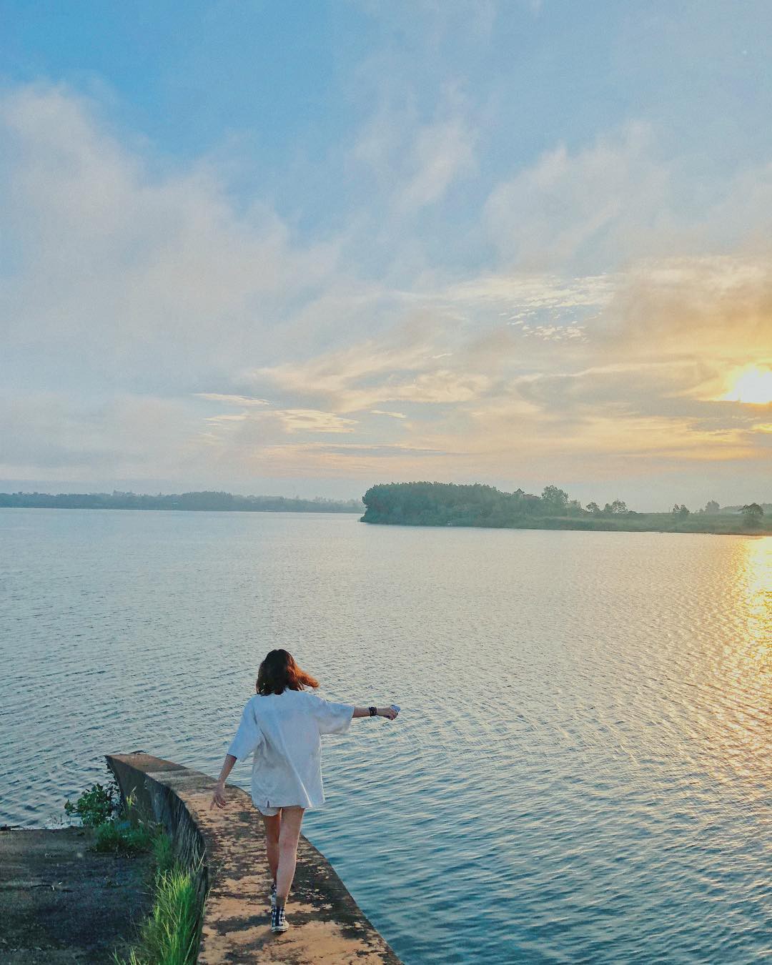 Ngắm nhìn Hồ Trị An, địa điểm xuất hiện trong MV đình đám của Min và Đen Vâu mới thấy: Chỗ này chill phết! - Ảnh 7. Ngắm nhìn Hồ Trị An, địa điểm xuất hiện trong MV đình đám của Min và Đen Vâu mới thấy: Chỗ này chill phết! - Ảnh 7.