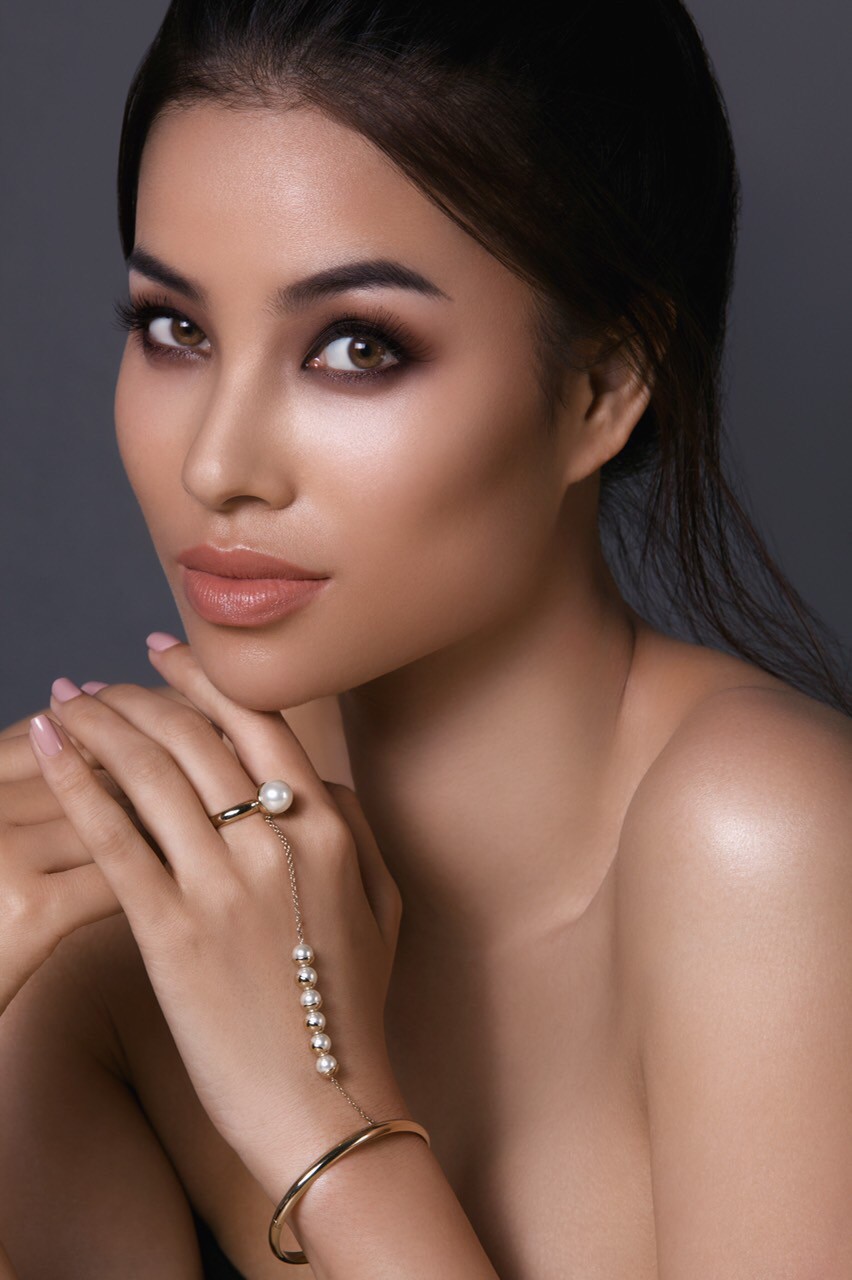 Phạm Hương tung ảnh bán nude gợi cảm, xác định ngày về sau 1 năm biến mất cùng tin đồn sinh con - Ảnh 2. Phạm Hương tung ảnh bán nude gợi cảm, xác định ngày về sau 1 năm biến mất cùng tin đồn sinh con - Ảnh 2.