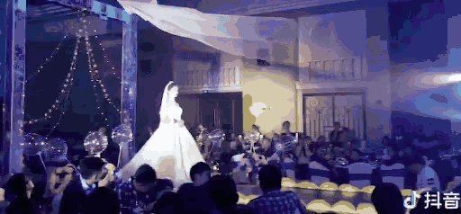 Từ Disney đến Tik Tok, giờ đã thành trend lễ cưới trong mơ tại Hà Nội năm 2019 - Ảnh 2.
