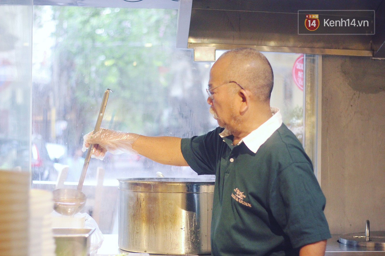 Phở Thìn Lò Đúc có thêm cơ sở mới với diện mạo mới toanh, khách đông nườm nượp và luôn trong tình trạng hết hàng - Ảnh 6.