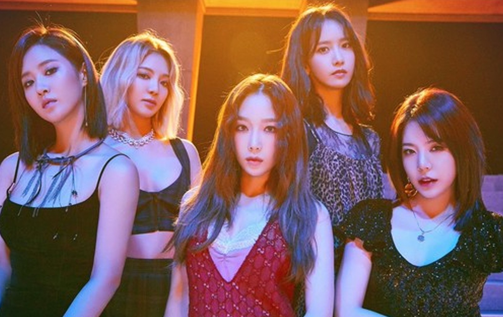 10 MV debut có lượt xem khủng nhất Kpop: BlackPink bá chủ, BTS lặn mất tăm, 2 đại diện nam duy nhất là ai? - Ảnh 16. 10 MV debut có lượt xem khủng nhất Kpop: BlackPink bá chủ, BTS lặn mất tăm, 2 đại diện nam duy nhất là ai? - Ảnh 16.