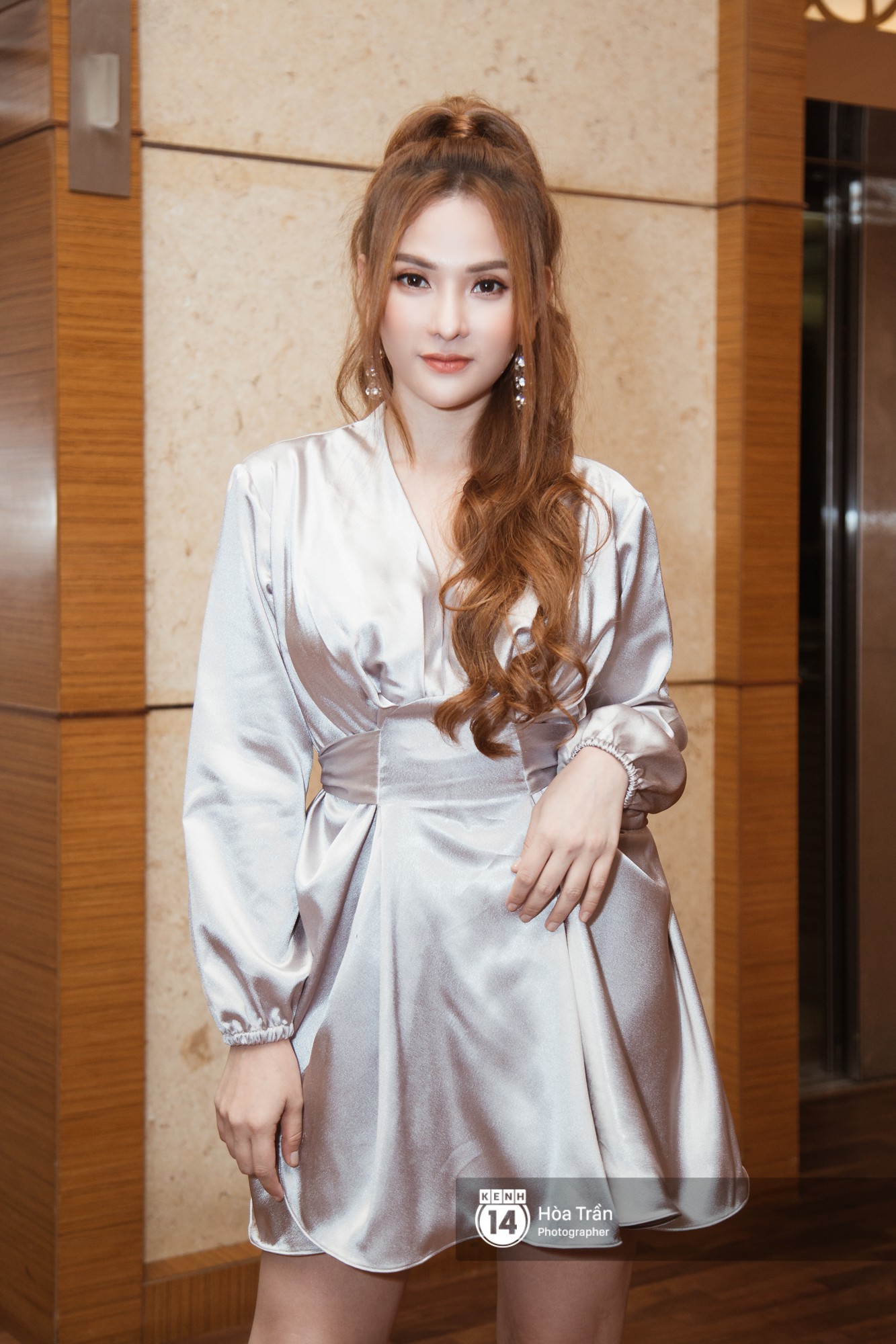Sự kiện quy tụ dàn sao đình đám Vbiz hôm nay: Nhã Phương kín đáo sánh đôi bên Trường Giang, Chi Pu hờ hững khoe vai trần gợi cảm - Ảnh 10. Sự kiện quy tụ dàn sao đình đám Vbiz hôm nay: Nhã Phương kín đáo sánh đôi bên Trường Giang, Chi Pu hờ hững khoe vai trần gợi cảm - Ảnh 10.