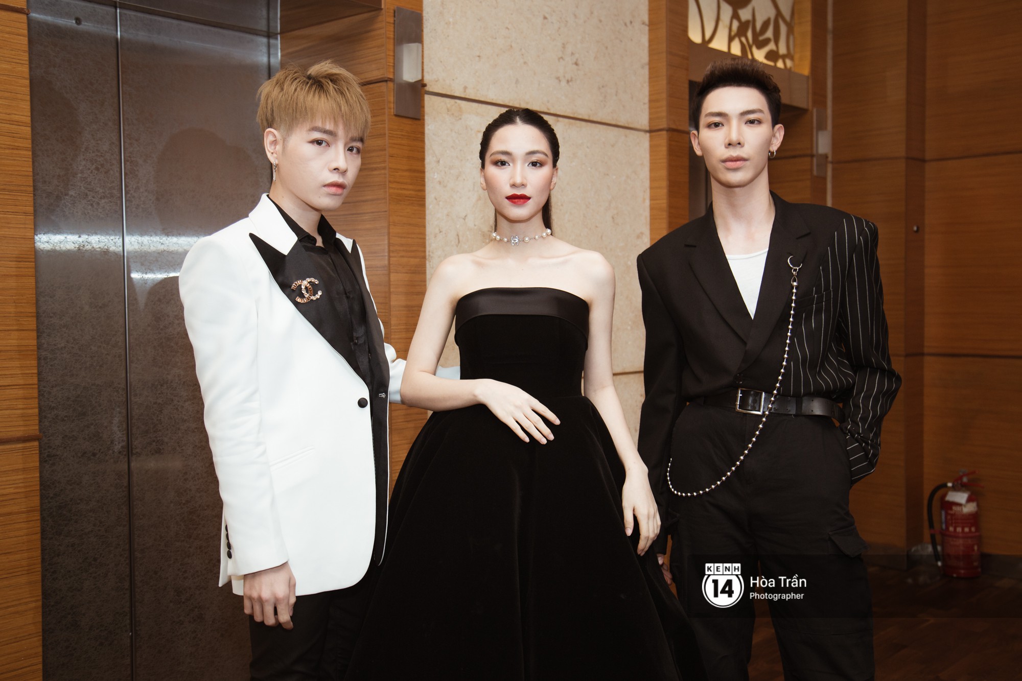 Sự kiện quy tụ dàn sao đình đám Vbiz hôm nay: Nhã Phương kín đáo sánh đôi bên Trường Giang, Chi Pu hờ hững khoe vai trần gợi cảm - Ảnh 5. Sự kiện quy tụ dàn sao đình đám Vbiz hôm nay: Nhã Phương kín đáo sánh đôi bên Trường Giang, Chi Pu hờ hững khoe vai trần gợi cảm - Ảnh 5.