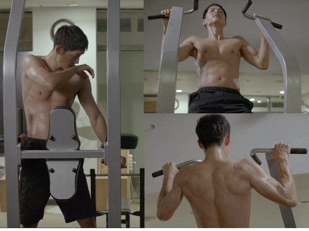 Lên cân xuống ký bất thường, Song Joong Ki lấy lại body 6 múi, bắp tay cuồn cuộn phát sốt lúc nào không hay - Ảnh 1.