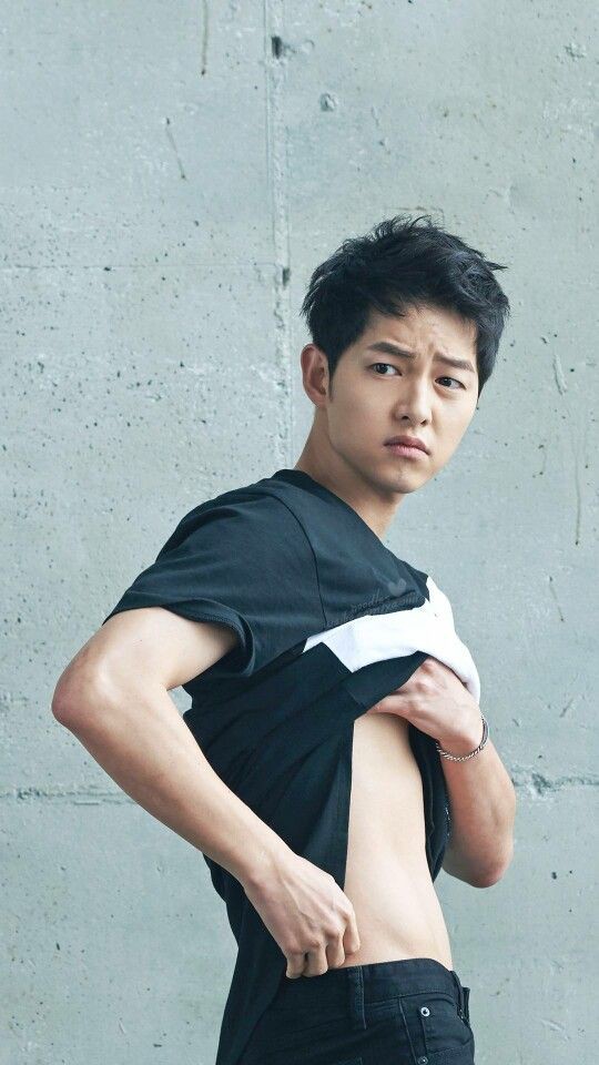 Lên cân xuống ký bất thường, Song Joong Ki lấy lại body 6 múi, bắp tay cuồn cuộn phát sốt lúc nào không hay - Ảnh 5.