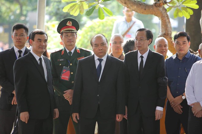 Lễ an táng cố Chủ tịch nước Lê Đức Anh ở TP Hồ Chí Minh - Ảnh 25. Lễ an táng cố Chủ tịch nước Lê Đức Anh ở TP Hồ Chí Minh - Ảnh 25.