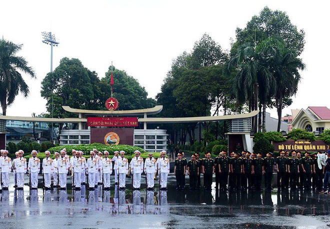 Lễ an táng cố Chủ tịch nước Lê Đức Anh ở TP Hồ Chí Minh - Ảnh 30. Lễ an táng cố Chủ tịch nước Lê Đức Anh ở TP Hồ Chí Minh - Ảnh 30.