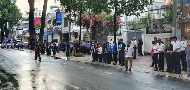 Lễ an táng cố Chủ tịch nước Lê Đức Anh ở TP Hồ Chí Minh - Ảnh 31. Lễ an táng cố Chủ tịch nước Lê Đức Anh ở TP Hồ Chí Minh - Ảnh 31.