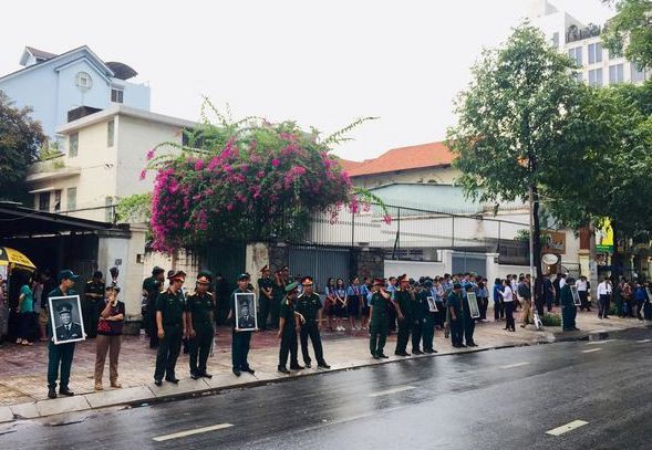 Lễ an táng cố Chủ tịch nước Lê Đức Anh ở TP Hồ Chí Minh - Ảnh 34. Lễ an táng cố Chủ tịch nước Lê Đức Anh ở TP Hồ Chí Minh - Ảnh 34.