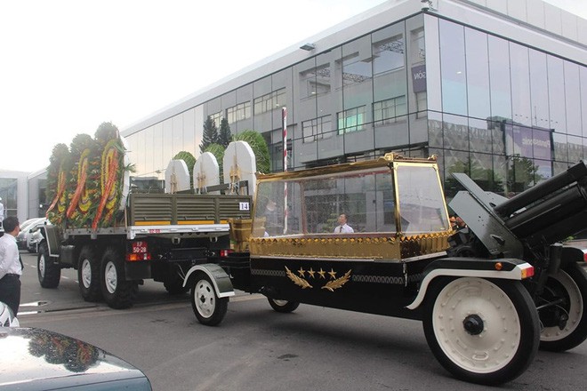 Lễ an táng cố Chủ tịch nước Lê Đức Anh ở TP Hồ Chí Minh - Ảnh 41. Lễ an táng cố Chủ tịch nước Lê Đức Anh ở TP Hồ Chí Minh - Ảnh 41.