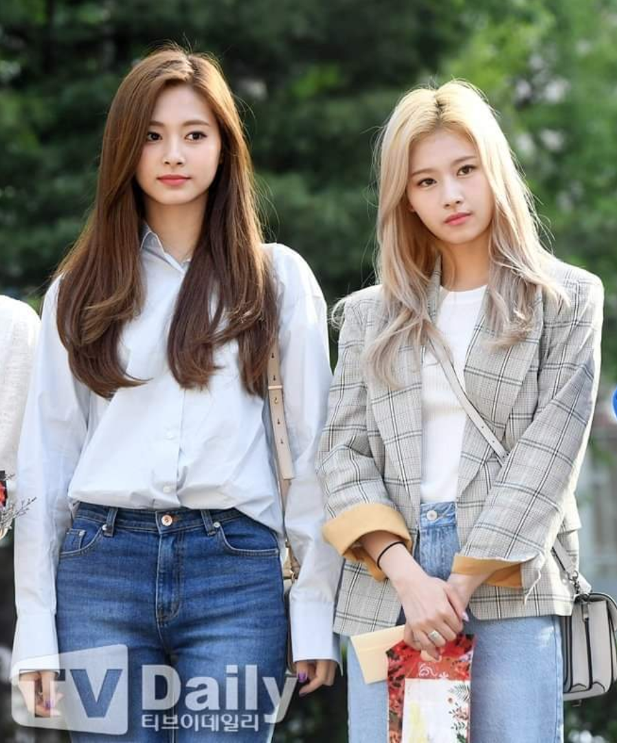 Sau Jihyo, đến lượt Sana (TWICE) bật khóc vì chịu quá nhiều áp lực từ truyền thông và netizen xứ Hàn hậu lùm xùm - Ảnh 6. Sau Jihyo, đến lượt Sana (TWICE) bật khóc vì chịu quá nhiều áp lực từ truyền thông và netizen xứ Hàn hậu lùm xùm - Ảnh 6.