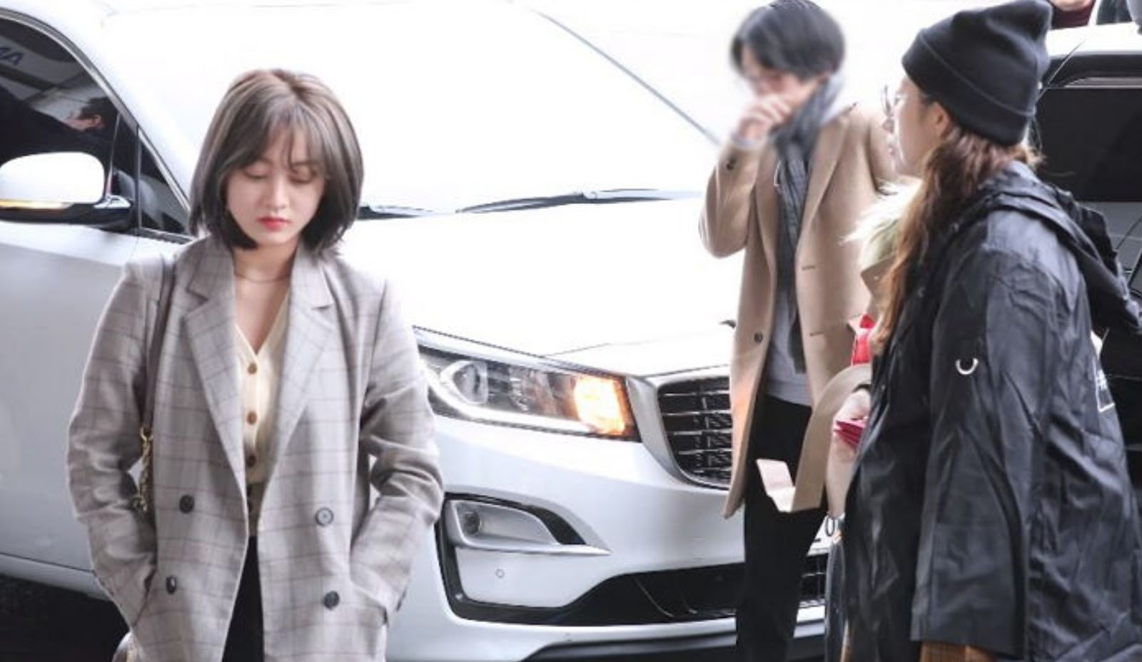 Sau Jihyo, đến lượt Sana (TWICE) bật khóc vì chịu quá nhiều áp lực từ truyền thông và netizen xứ Hàn hậu lùm xùm - Ảnh 9. Sau Jihyo, đến lượt Sana (TWICE) bật khóc vì chịu quá nhiều áp lực từ truyền thông và netizen xứ Hàn hậu lùm xùm - Ảnh 9.