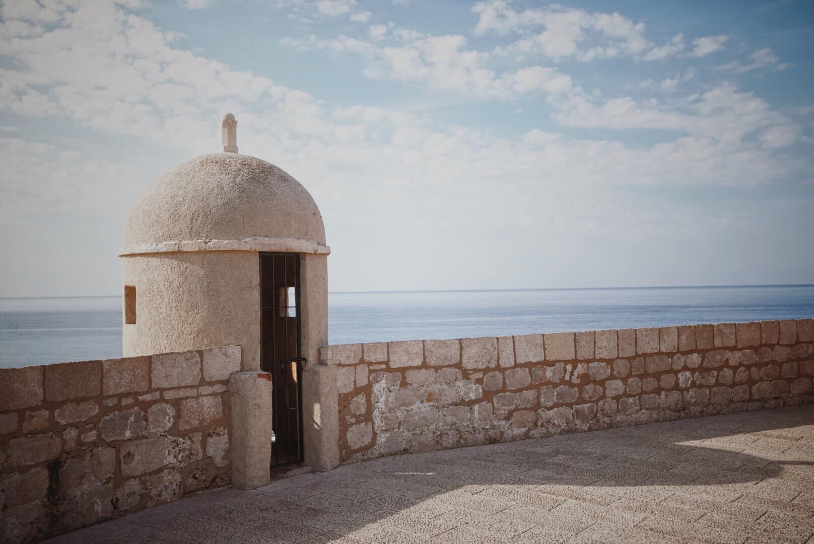 Lưu ngay loạt bí kíp du lịch đến Dubrovnik - bối cảnh chính trong bộ phim bom tấn Game of Thrones - Ảnh 7. Lưu ngay loạt bí kíp du lịch đến Dubrovnik - bối cảnh chính trong bộ phim bom tấn Game of Thrones - Ảnh 7.