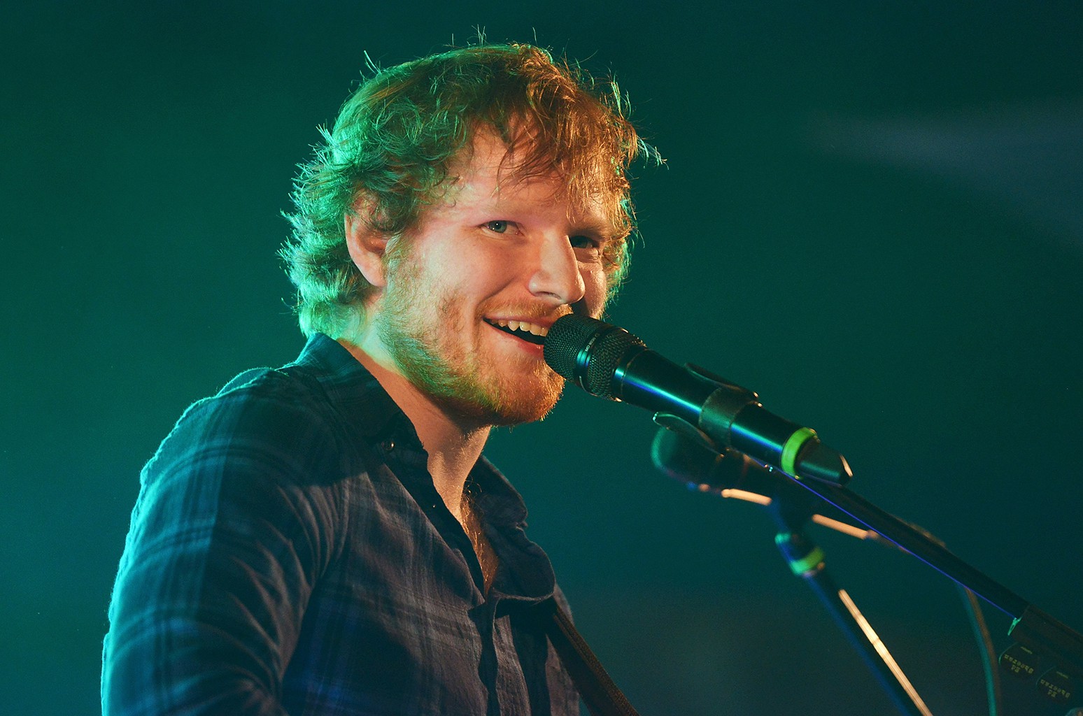 Lịch sử của BXH Billboard Hot 100 từng chứng kiến những ca khúc bám trụ dai dẳng tại top 10 như thế này đây! - Ảnh 2. Lịch sử của BXH Billboard Hot 100 từng chứng kiến những ca khúc bám trụ dai dẳng tại top 10 như thế này đây! - Ảnh 2.
