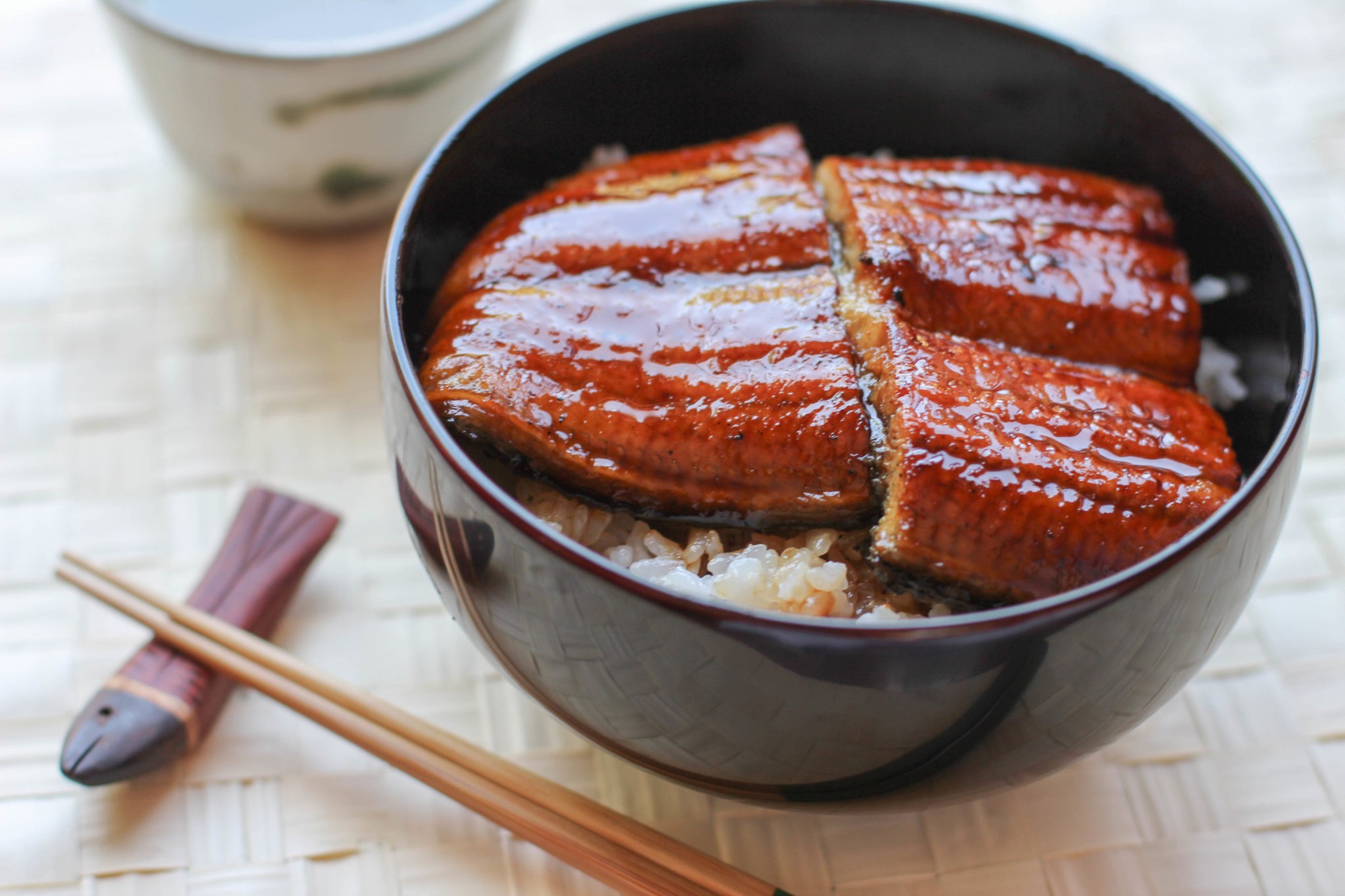 Không để ý thì không nhận ra người Nhật thích cơm đến mức sáng tạo ra muôn vàn món cơm nổi tiếng như thế này - Ảnh 3.