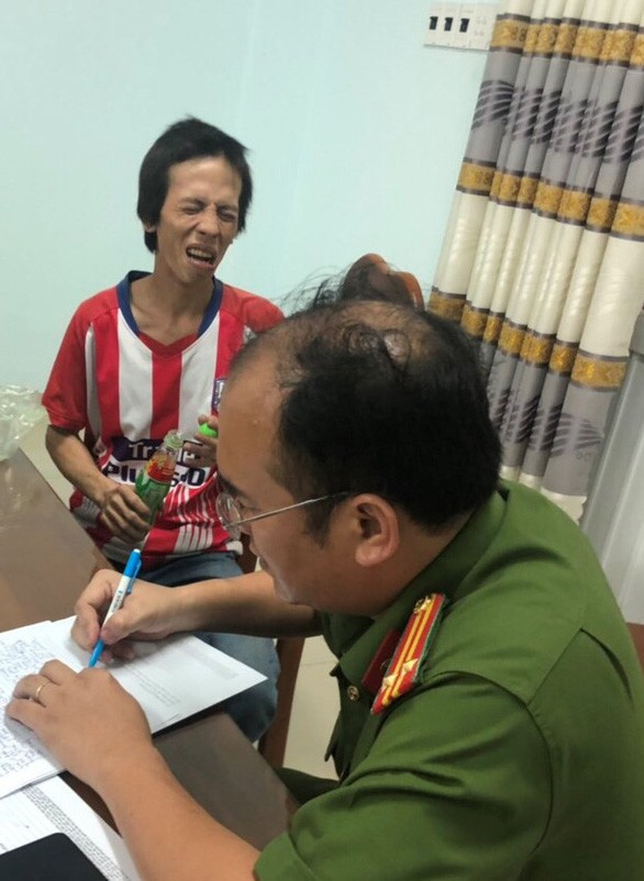 Khởi tố nghi phạm vụ giết 3 người ở B&igrave;nh Dương - Ảnh 1.