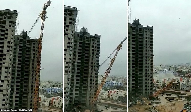 Ảnh: Sức tàn phá khủng khiếp của siêu bão mạnh nhất 20 năm tại Ấn Độ - Ảnh 6. Ảnh: Sức tàn phá khủng khiếp của siêu bão mạnh nhất 20 năm tại Ấn Độ - Ảnh 6.