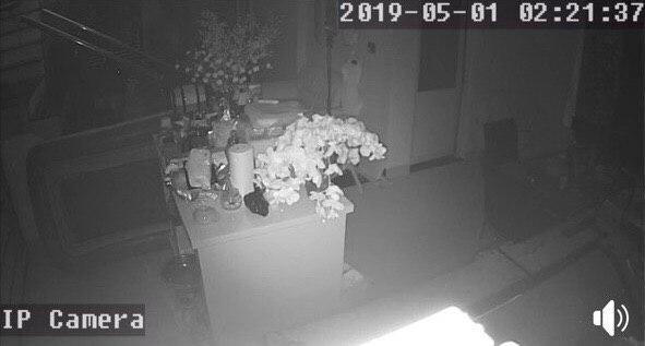 Vợ chồng L&ecirc; H&agrave; bị trộm đột nhập v&agrave;o nh&agrave; lấy cắp t&agrave;i sản ngay trong đ&ecirc;m diễn ra đ&aacute;m cưới - Ảnh 1.