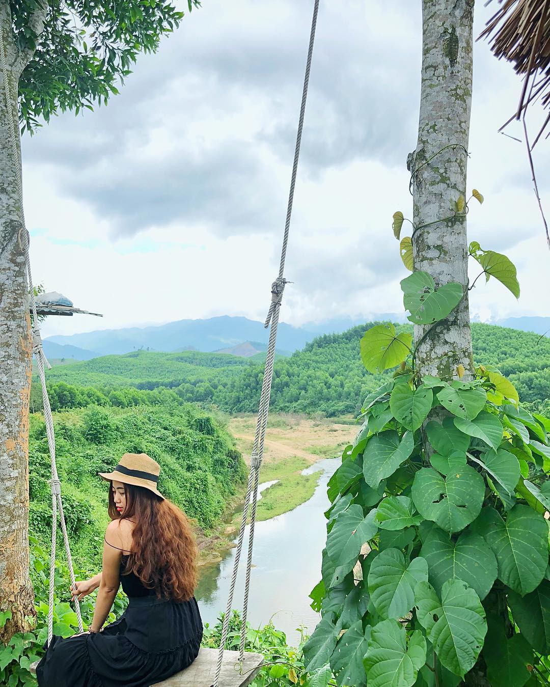 Cần gì đến Bali, tại Việt Nam cũng có xích đu gỗ view trọn thung lũng tha hồ cho bạn “thót tim” bay lượn! - Ảnh 18. Cần gì đến Bali, tại Việt Nam cũng có xích đu gỗ view trọn thung lũng tha hồ cho bạn “thót tim” bay lượn! - Ảnh 18.