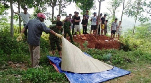 Liên tiếp phát hiện thi thể 2 đàn ông ở bìa rừng - Ảnh 1.