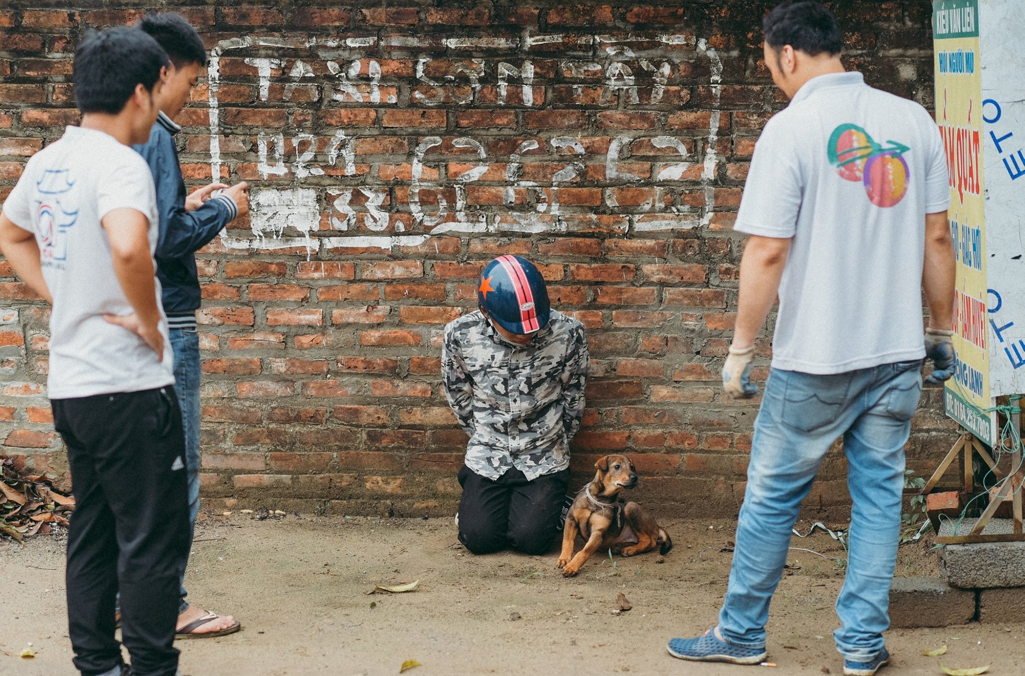 Nhóm bạn trẻ thực hiện bộ ảnh lên án nạn trộm chó khiến dân tình xôn xao - Ảnh 9. Nhóm bạn trẻ thực hiện bộ ảnh lên án nạn trộm chó khiến dân tình xôn xao - Ảnh 9.