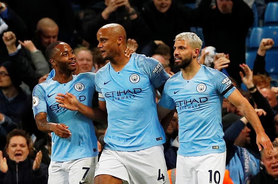 Trong lúc tưởng chừng tuyệt vọng nhất, Man City lại nắm chức vô địch Ngoại hạng Anh trong tay nhờ siêu phẩm nã đại bác của người mà không ai ngờ đến - Ảnh 10.