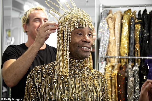 Chân dung đằng sau lớp make-up của thánh làm lố Pharaoh dát vàng suýt vượt mặt Lady Gaga tại Met Gala 2019 - Ảnh 5.