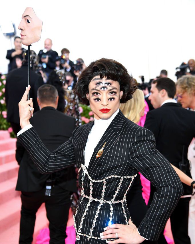 Nào chỉ có váy áo làm màu, Met Gala 2019 còn ngập tràn những khoảnh khắc beauty đẹp đến mộng mị - Ảnh 17.