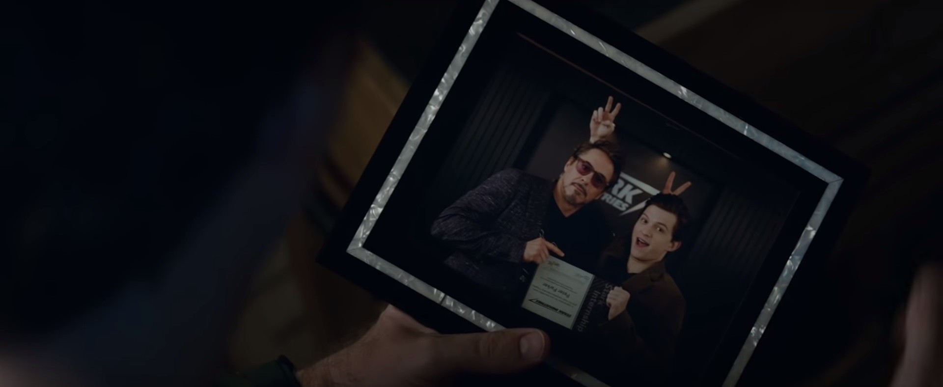 Trailer Spider-Man: Far From Home gây choáng với 8 tiết lộ quan trọng ở MCU Giai đoạn 4! - Ảnh 3.
