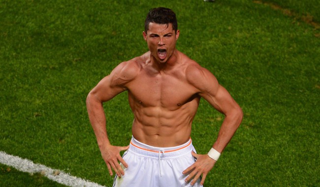 Không nhất thiết phải ghi bàn, chỉ cần đăng một bức ảnh Ronaldo đã khiến cư dân mạng điên đảo như thế này đây - Ảnh 2.