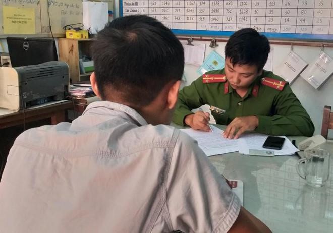 Không khởi tố đối tượng đánh phóng viên khi tác nghiệp tại hiện trường vụ tai nạn ở Đà Nẵng  - Ảnh 1.