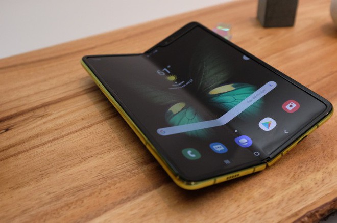 Samsung vẫn chưa biết chính xác bao giờ smartphone màn hình gập Galaxy Fold mới chính thức lên kệ - Ảnh 1.