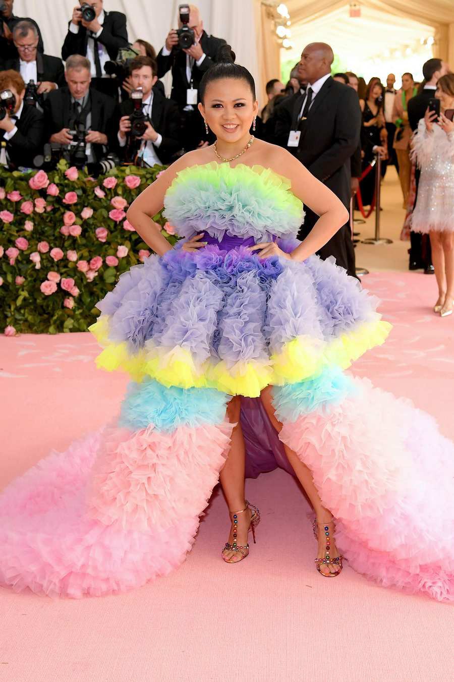 Met Gala 2019 (P2): Kylie và Kendall nổi nhất hội, Kim diện váy chảy nước ảo diệu nhưng bó nghẹt thở - Ảnh 32. Met Gala 2019 (P2): Kylie và Kendall nổi nhất hội, Kim diện váy chảy nước ảo diệu nhưng bó nghẹt thở - Ảnh 32.