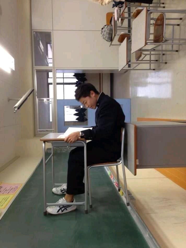 Những pha bày trò bá đạo chỉ học sinh mới có khiến ma quỷ cũng phải quỳ lạy tôn lên hàng đầu - Ảnh 3. Những pha bày trò bá đạo chỉ học sinh mới có khiến ma quỷ cũng phải quỳ lạy tôn lên hàng đầu - Ảnh 3.